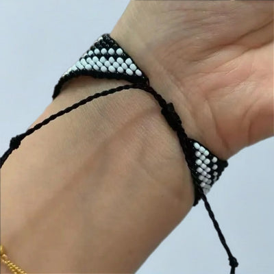 Keffiyeh Pattern Adjustable Cuff Bead Bracelet - White/Black